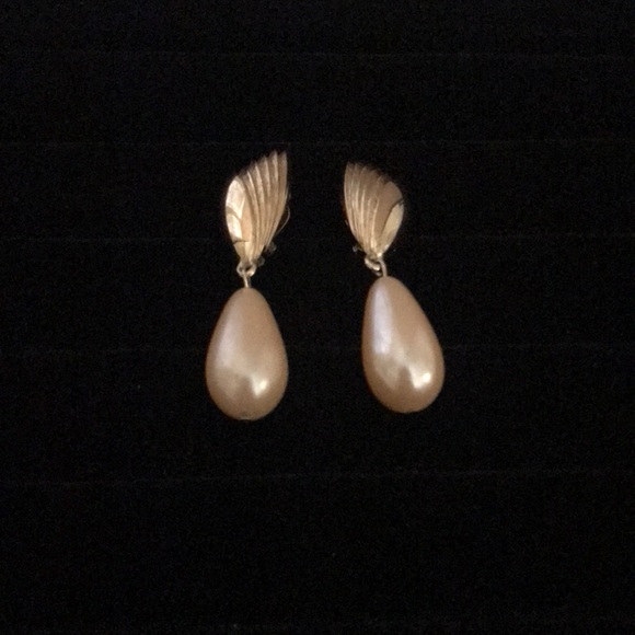 🟠 Givenchy Earrings - Clip Ons - Picture 1 of 12